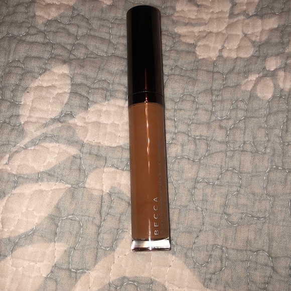 3/$20- brand new Becca Aqua Luminous concealer - Picture 3 of 3